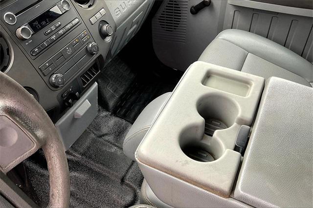 Photo of 2016 Oxford White Ford F-250
