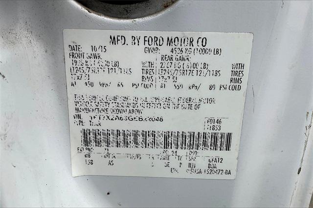 Photo of 2016 Oxford White Ford F-250