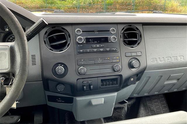 Photo of 2016 Oxford White Ford F-250