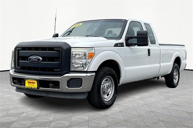 Photo of 2016 Oxford White Ford F-250