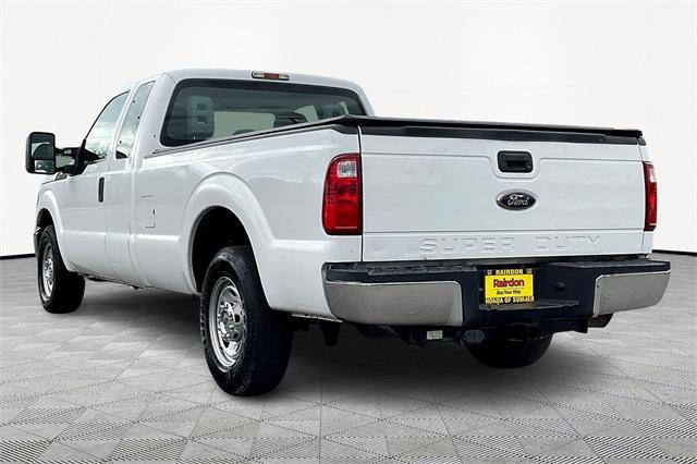 Photo of 2016 Oxford White Ford F-250