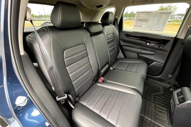 Photo of 2025 Platinum White Honda CR-V