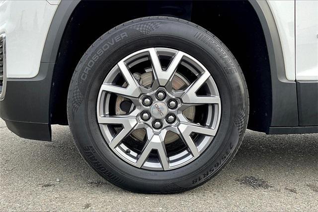 Photo of 2020 Summit White GMC Acadia