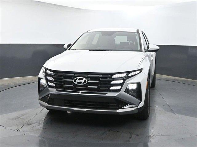 Photo of 2025 White Hyundai TUCSON