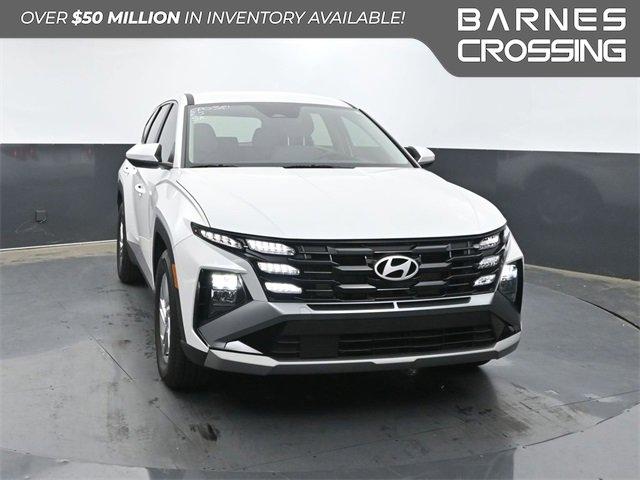 Photo of 2025 White Hyundai TUCSON