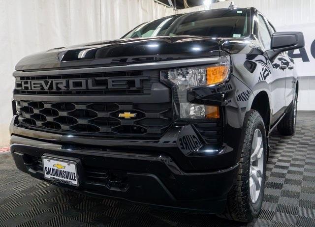 Photo of 2022 Black Chevrolet Silverado 1500