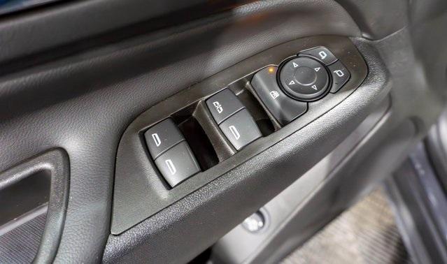 Photo of 2022 Gray Chevrolet Equinox