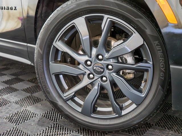 Photo of 2023 Mosaic Black Metallic Chevrolet Equinox