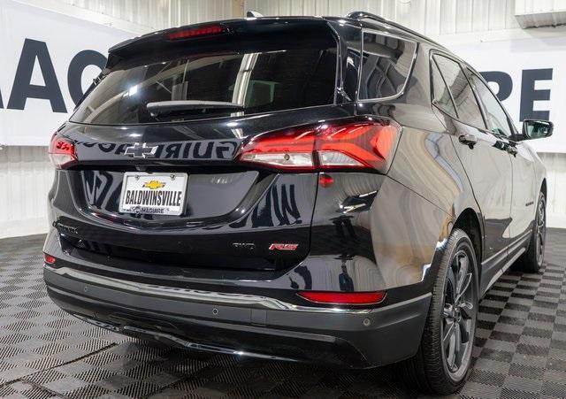 Photo of 2023 Mosaic Black Metallic Chevrolet Equinox