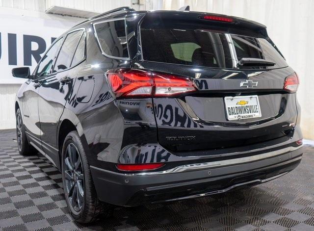 Photo of 2023 Mosaic Black Metallic Chevrolet Equinox