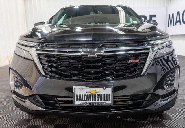 Photo of 2023 Mosaic Black Metallic Chevrolet Equinox