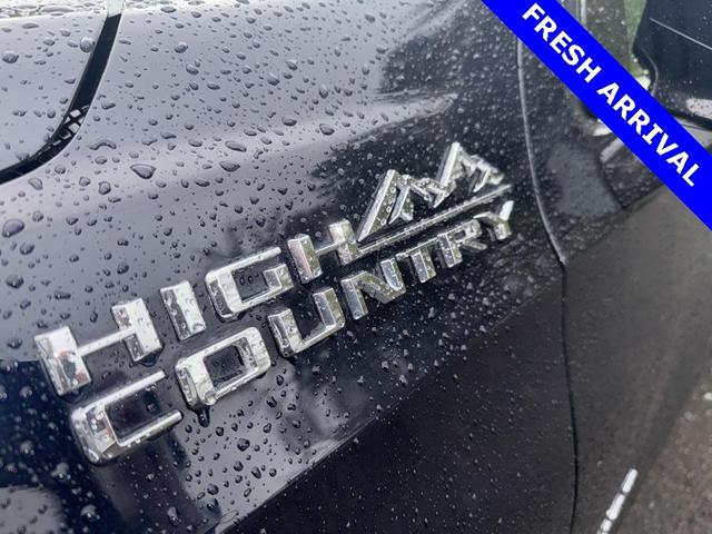 Photo of 2023 Midnight Blue Metallic Chevrolet Tahoe
