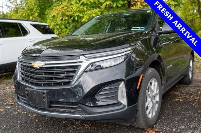 Photo of 2022 Mosaic Black Metallic Chevrolet Equinox