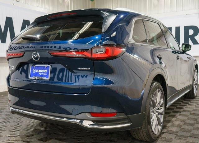 Photo of 2024 Deep Crystal Blue Mica Mazda CX-90