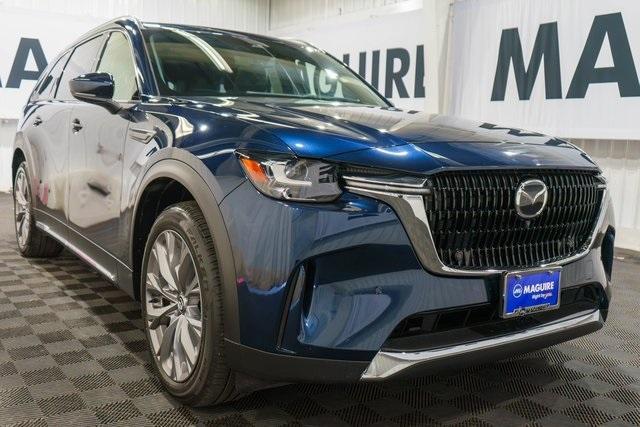 Photo of 2024 Deep Crystal Blue Mica Mazda CX-90