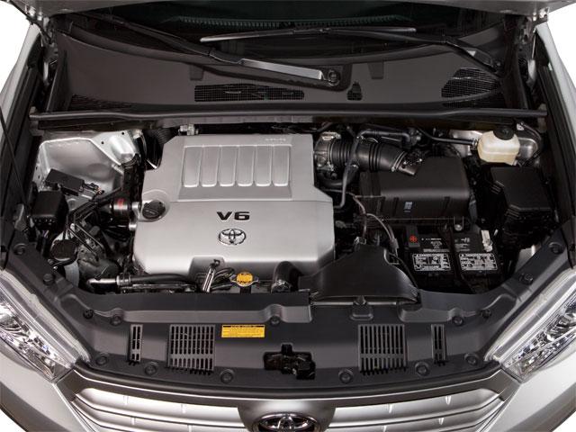 Photo of 2013 Magnetic Gray Metallic Toyota Highlander