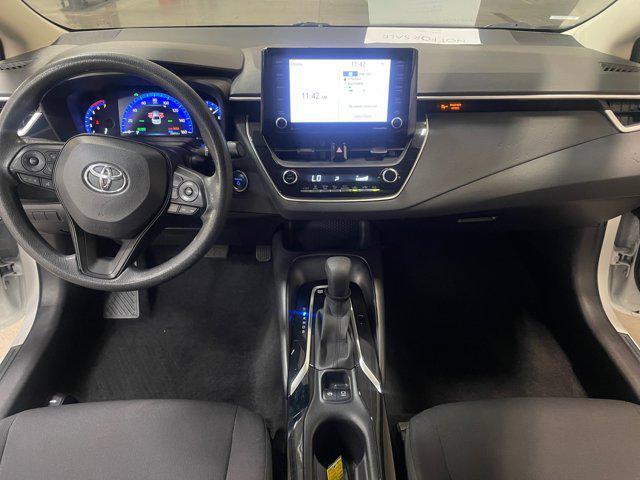 Photo of 2022 White Toyota Corolla Hybrid