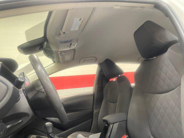 Photo of 2022 White Toyota Corolla Hybrid