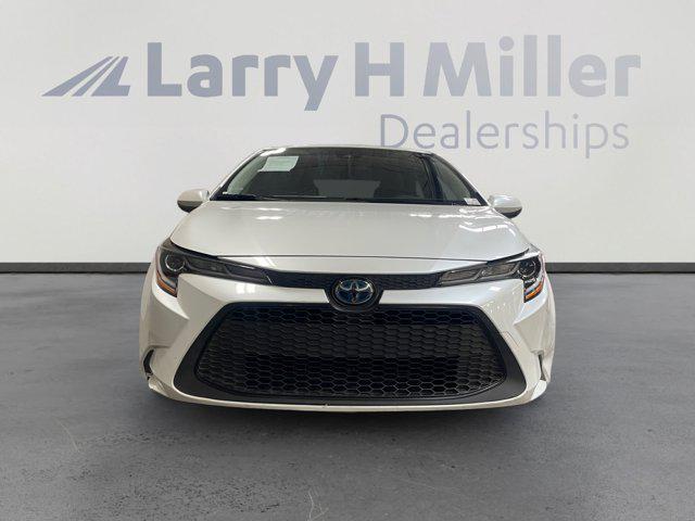 Photo of 2022 White Toyota Corolla Hybrid