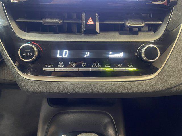 Photo of 2022 White Toyota Corolla Hybrid