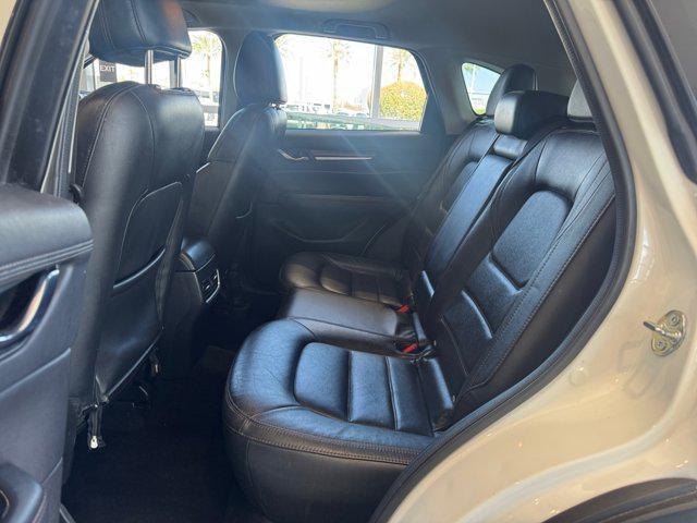 Photo of 2017 Snowflake White Pearl Mica Mazda CX-5