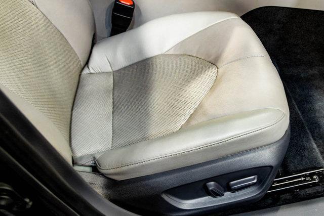 Photo of 2021 Midnight Black Metallic Toyota Camry