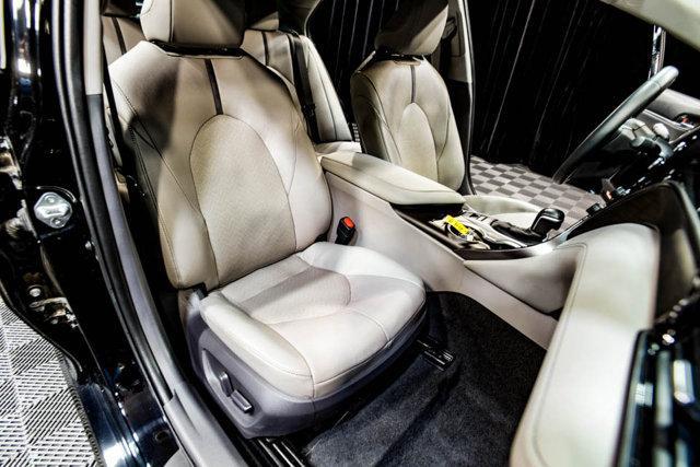 Photo of 2021 Midnight Black Metallic Toyota Camry