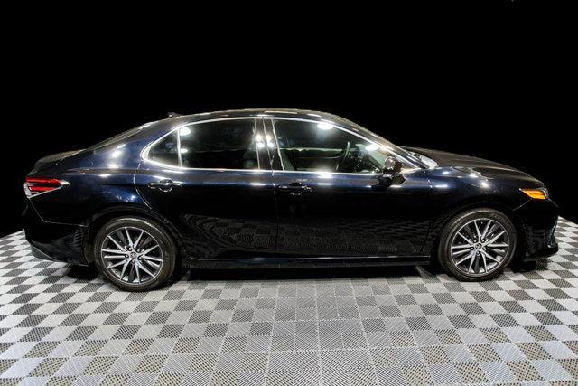 Photo of 2021 Midnight Black Metallic Toyota Camry