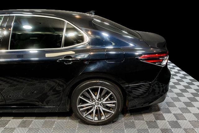 Photo of 2021 Midnight Black Metallic Toyota Camry