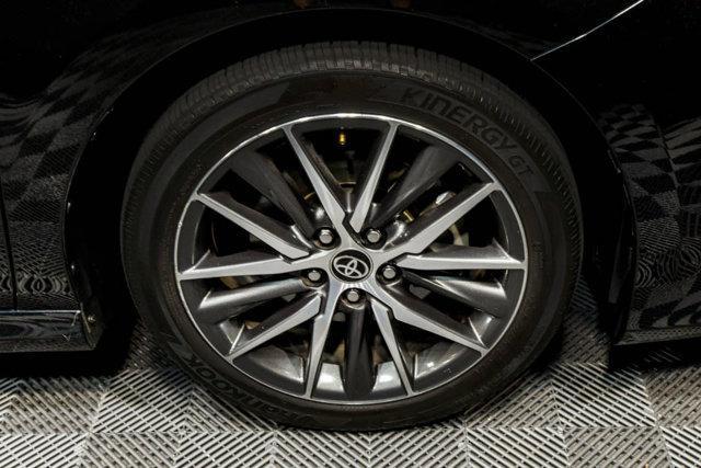 Photo of 2021 Midnight Black Metallic Toyota Camry