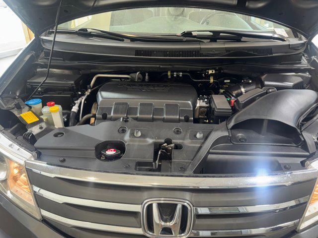 Photo of 2012 Polished Metal Metallic Honda Odyssey