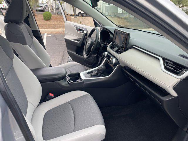 Photo of 2021 Silver Sky Metallic Toyota RAV4