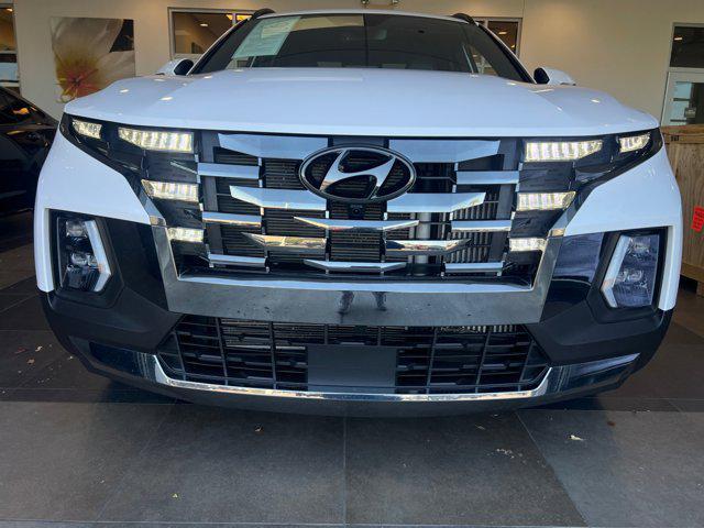 Photo of 2024 Atlas White Hyundai SANTA CRUZ