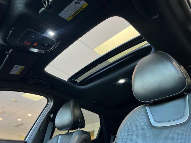 Photo of 2024 Atlas White Hyundai SANTA CRUZ