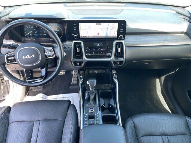 Photo of 2022 Wolf Gray Kia Sorento