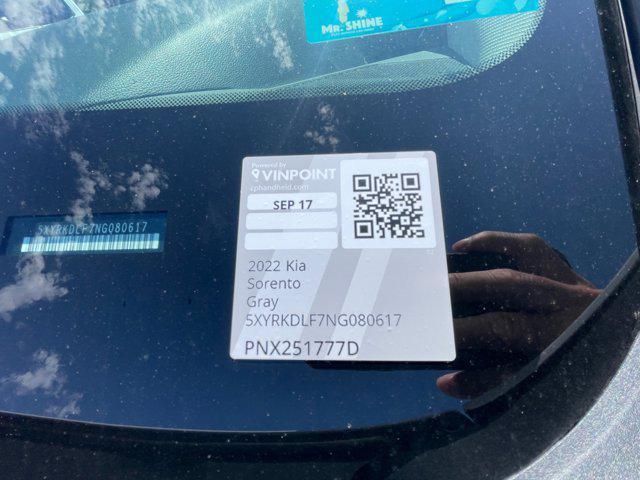 Photo of 2022 Wolf Gray Kia Sorento