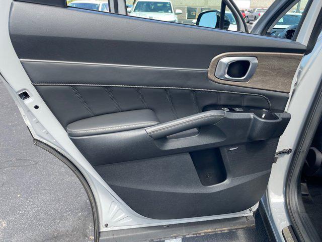 Photo of 2022 Wolf Gray Kia Sorento