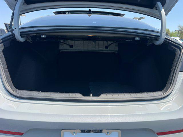 Photo of 2023 Wolf Gray Kia K5