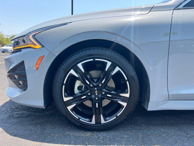 Photo of 2023 Wolf Gray Kia K5