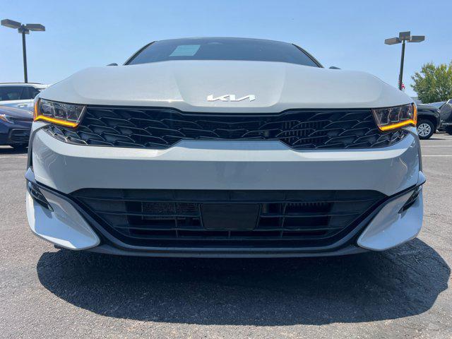 Photo of 2023 Wolf Gray Kia K5