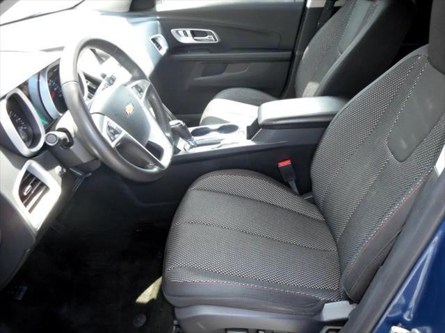 Photo of 2017 Patriot Blue Metallic Chevrolet Equinox