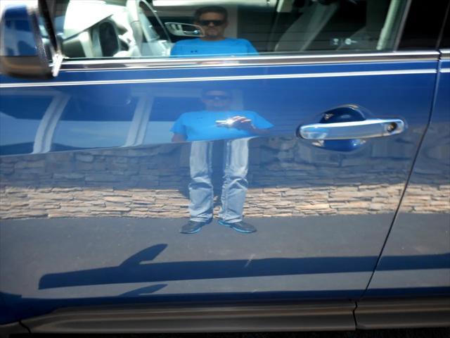 Photo of 2017 Patriot Blue Metallic Chevrolet Equinox