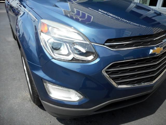 Photo of 2017 Patriot Blue Metallic Chevrolet Equinox