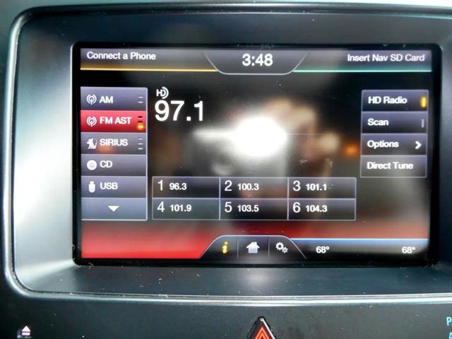 Photo of 2015 Oxford White Ford Explorer