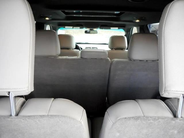 Photo of 2015 Oxford White Ford Explorer