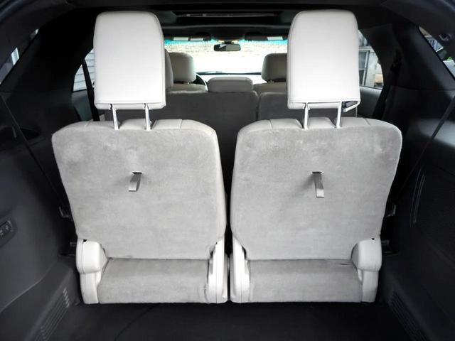 Photo of 2015 Oxford White Ford Explorer