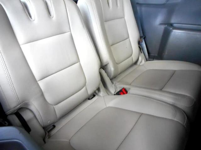 Photo of 2015 Oxford White Ford Explorer
