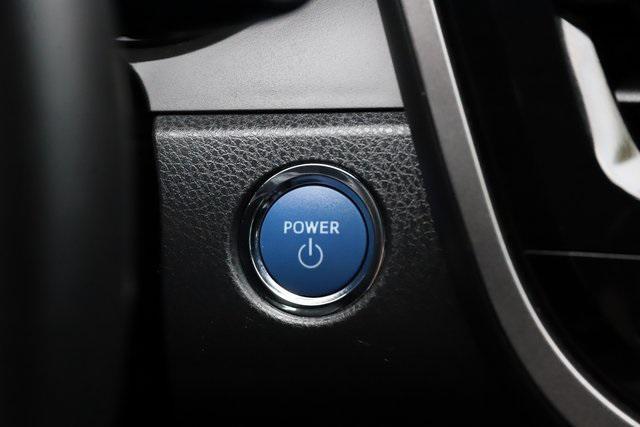 Photo of 2022 Pearl Toyota Camry