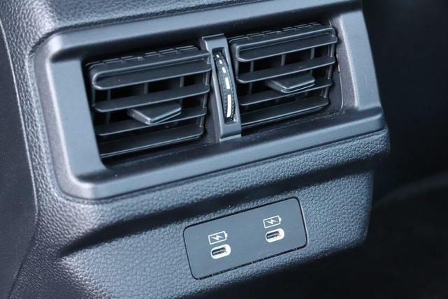 Photo of 2024 Solar Silver Metallic Honda Accord Hybrid