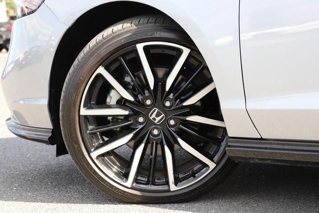 Photo of 2024 Solar Silver Metallic Honda Accord Hybrid